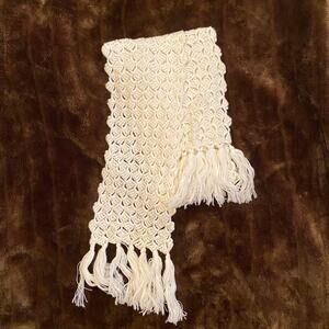 55" x 7" Ivory Crochet Scarf with‎ Fringed Ends in Excellent Clean Condition